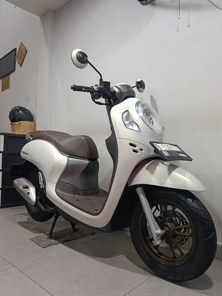 Scoopy Keyless Prestige 2024 Low Km 7rb Istimewa Plat Jakarta ABBA