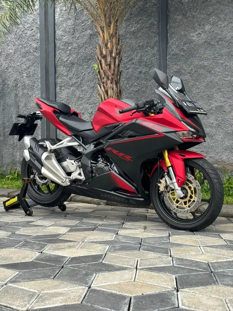 Honda CBR 250RR thn 2021 Odo 1rb Like New Bravery Red Black Koko Motor