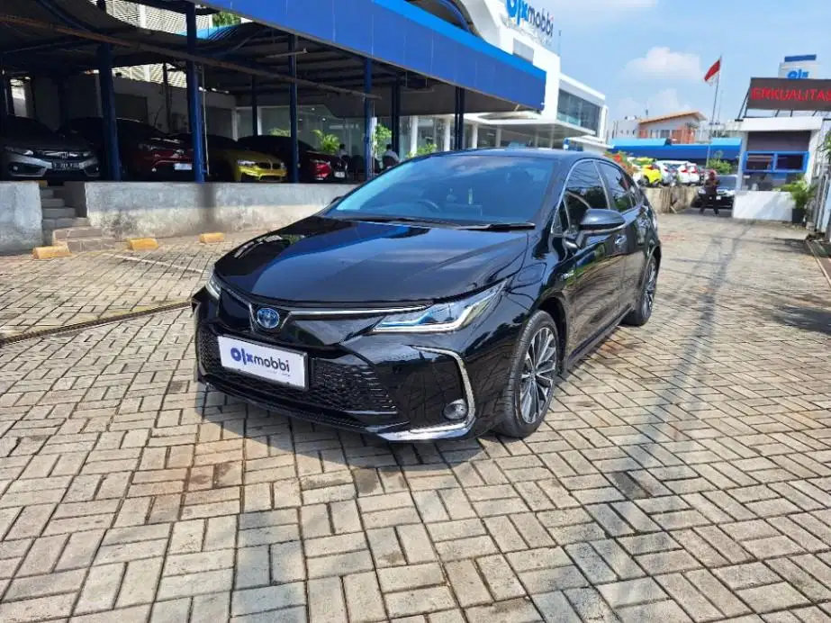 LOW DP Toyota Corolla Altis 1.8 Hybrid-AT 2023 WAE