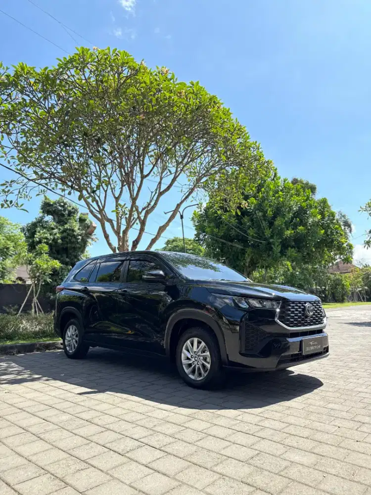 KM 9.000 an Innova Zenix 2.0L G Hybrid Hitam Metallik 2024