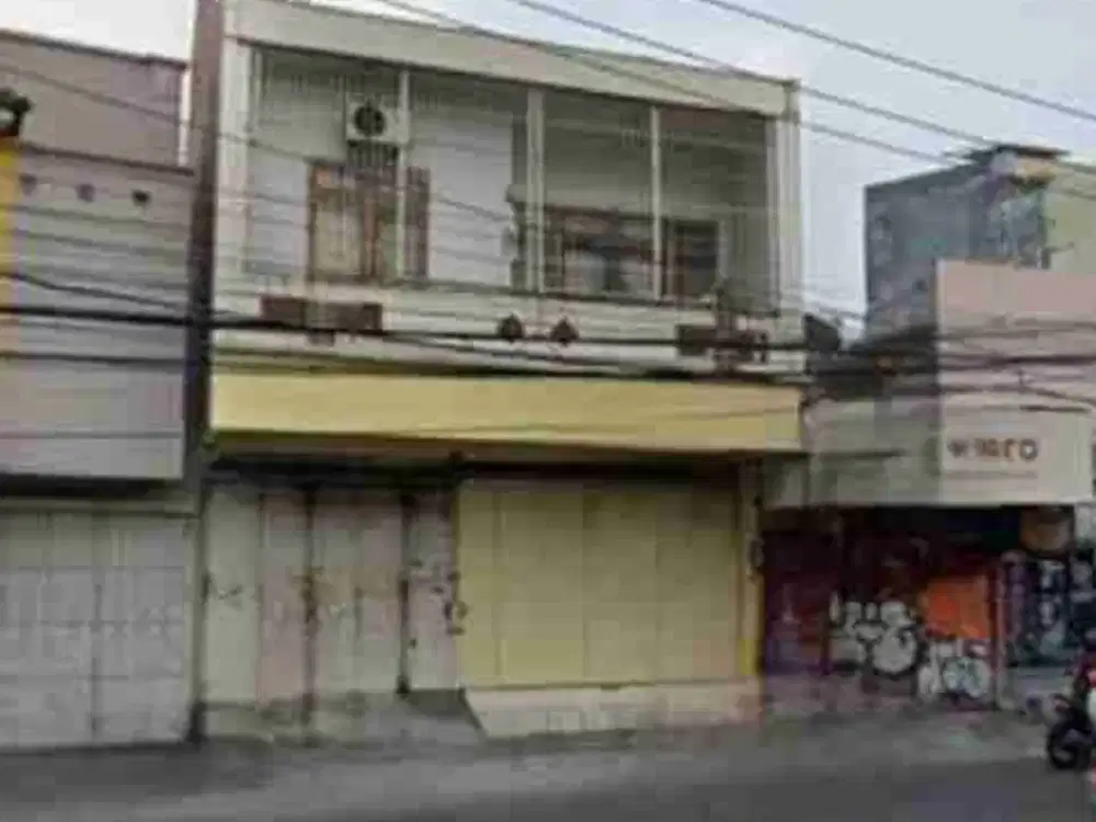 Ruang Usaha Strategis Di Jalan Yos Sudarso Solobangunan Bersih Terawat Siap Pakai, Cocok Untuk Bisnis Dan Investasi Usaha.