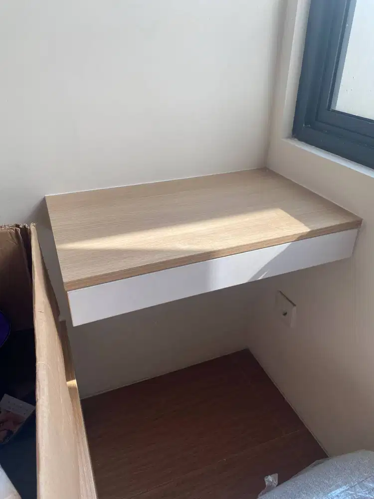 Meja Kerja / Belajar Japandi dengan laci