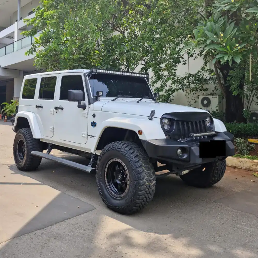 Jeep Wrangler SAHARA Arctic 3.6 Rare Item 2012 White KM 26rb Perfect