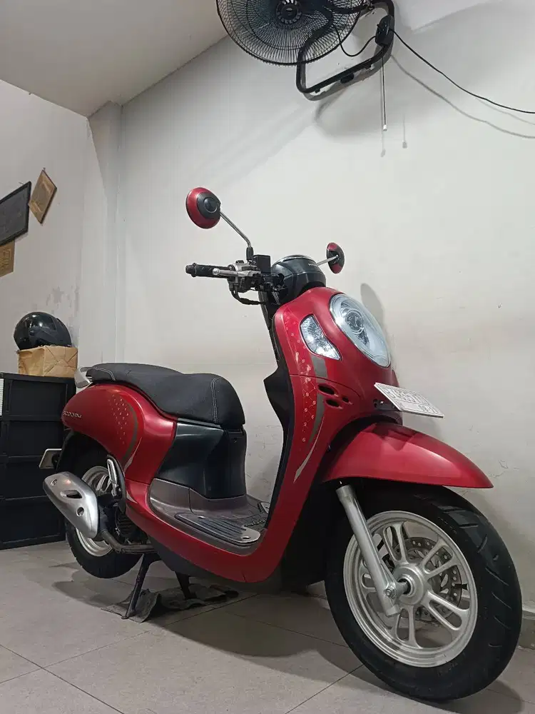 Scoopy KEYLESS Stylish 2022 / 2023 Pajak Panjang Original Mulus Bagus