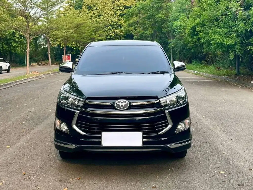 Toyota Innova 2.0 Venturer Matic / AT '2020' Hitam