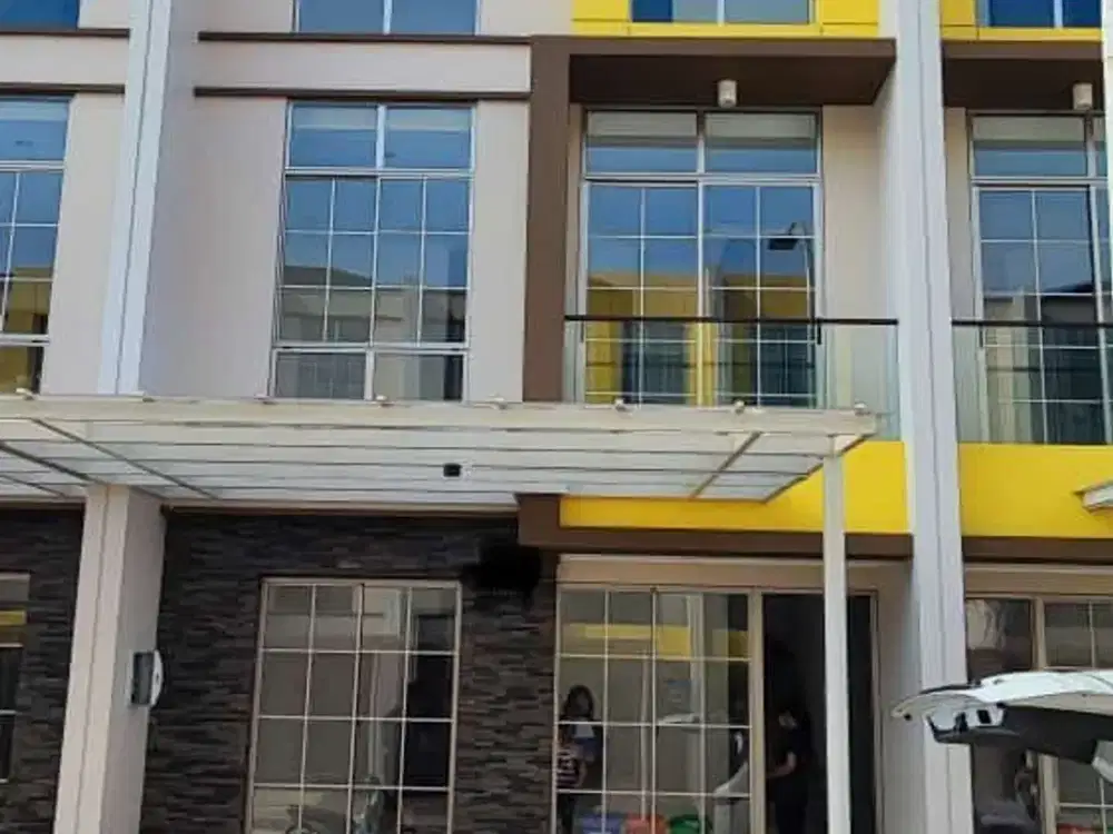 Disewakan Rumah Pik 2 Ukuran 6x10 Kosongan 3 Lantai Siap Huni