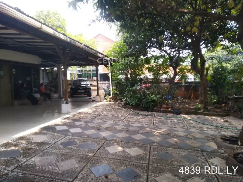 Dijual Rumah Bagus Ex Catering Kawasan Bintaro Jakarta Selatan