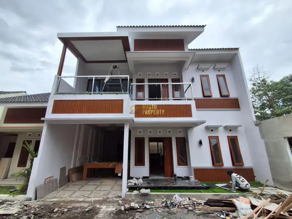 RUMAH CANTIK 2 LANTAI, FREE FURNISHED DEKAT CANDI SAMBISARI
