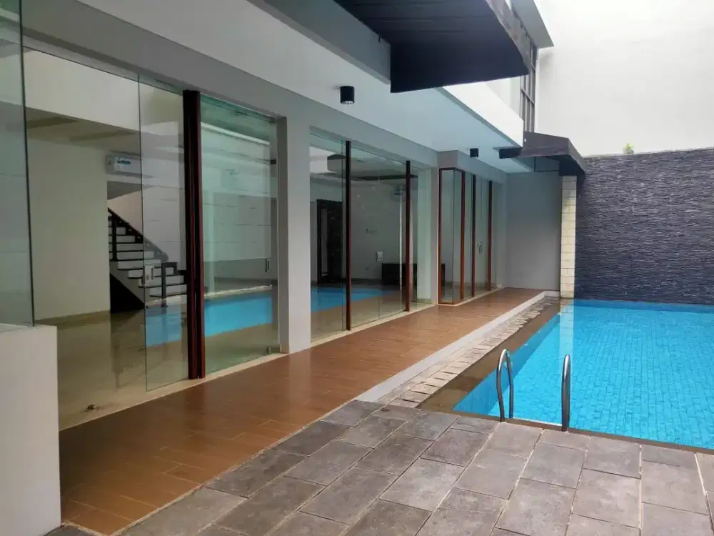 Disewa Rumah Atmosfera Residence jln Kemang Timur Uk 400 m² at jaksel