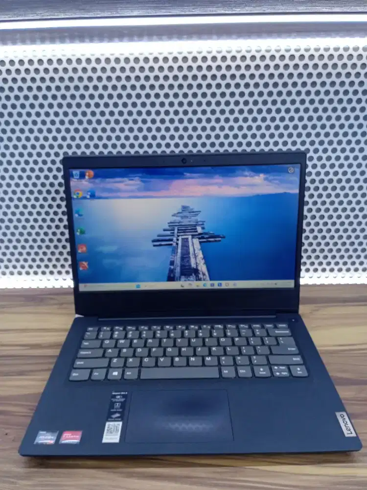 Lenovo Ideapad Slim3 14ADA05 AMD RYZEN 3-3250 Ram4GB SSD NVME256GB