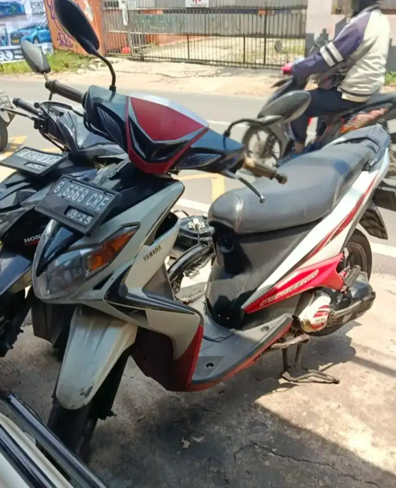 Yamaha Xeon 2010 lengkap bagus halus terawat