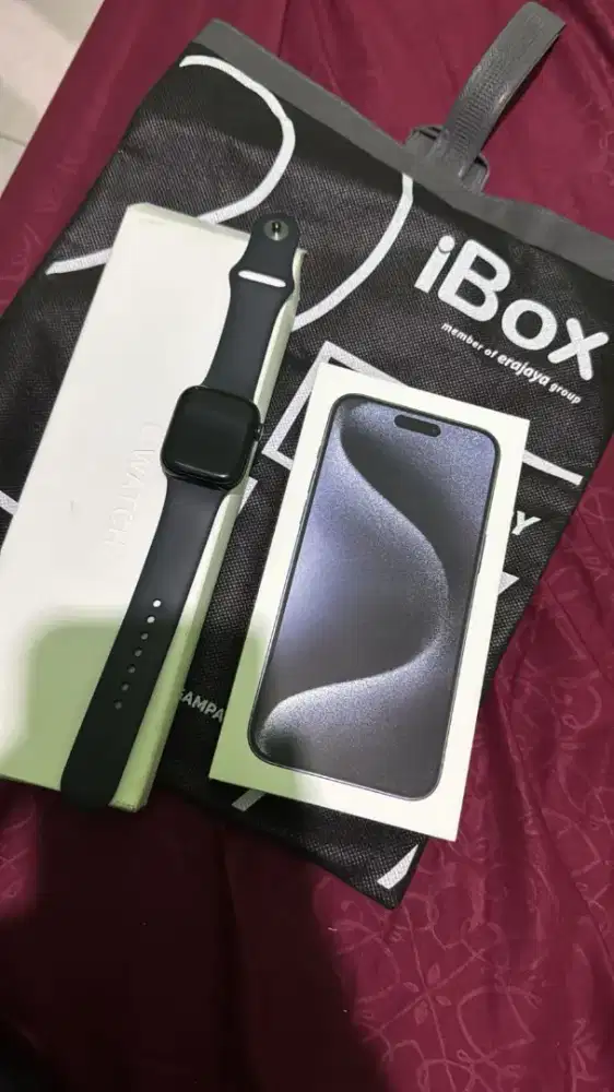 iPhone 15 pro max 256gb  iwatch series 9