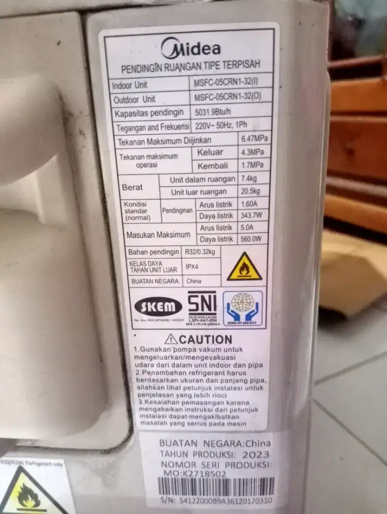 AC ,  1/2 PK   midea