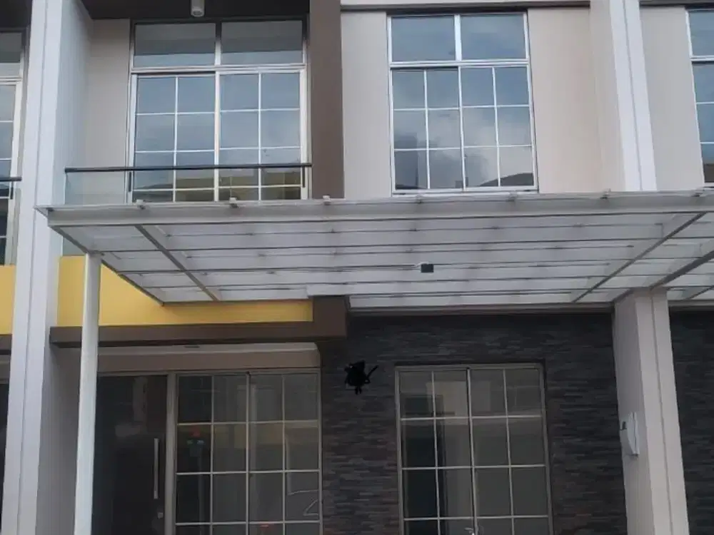 Disewa Murah Rumah Pik 2 Ukuran 6x10 Kosongan 3 Lantai Siap Huni