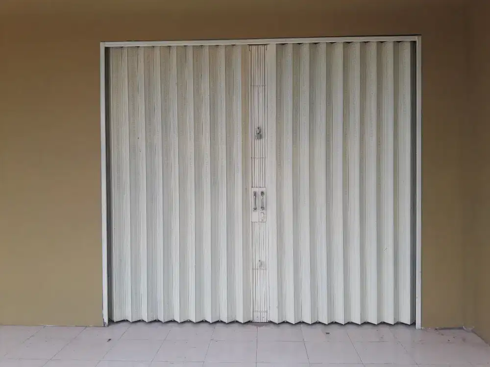 DISEWAKAN RUKO Strategis 2 Bedeng