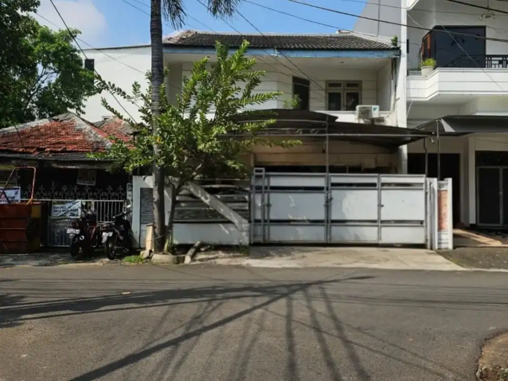 DIJUAL Rumah 2 lantai Komplek  Tanjung Duren Jakarta Barat