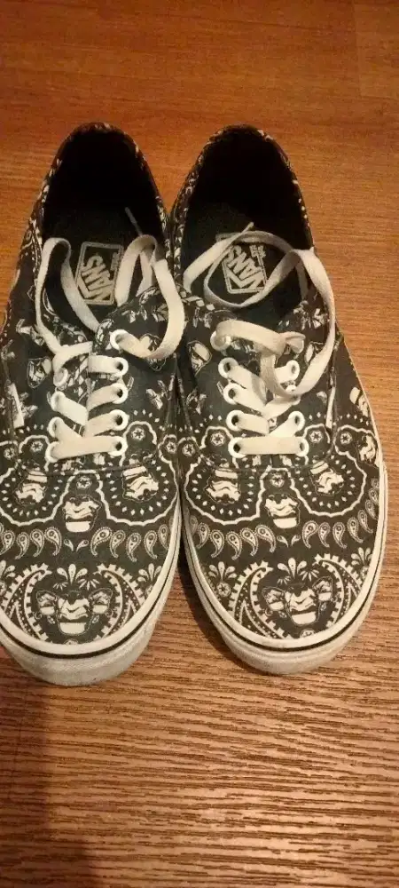 Sepatu vans starwars original