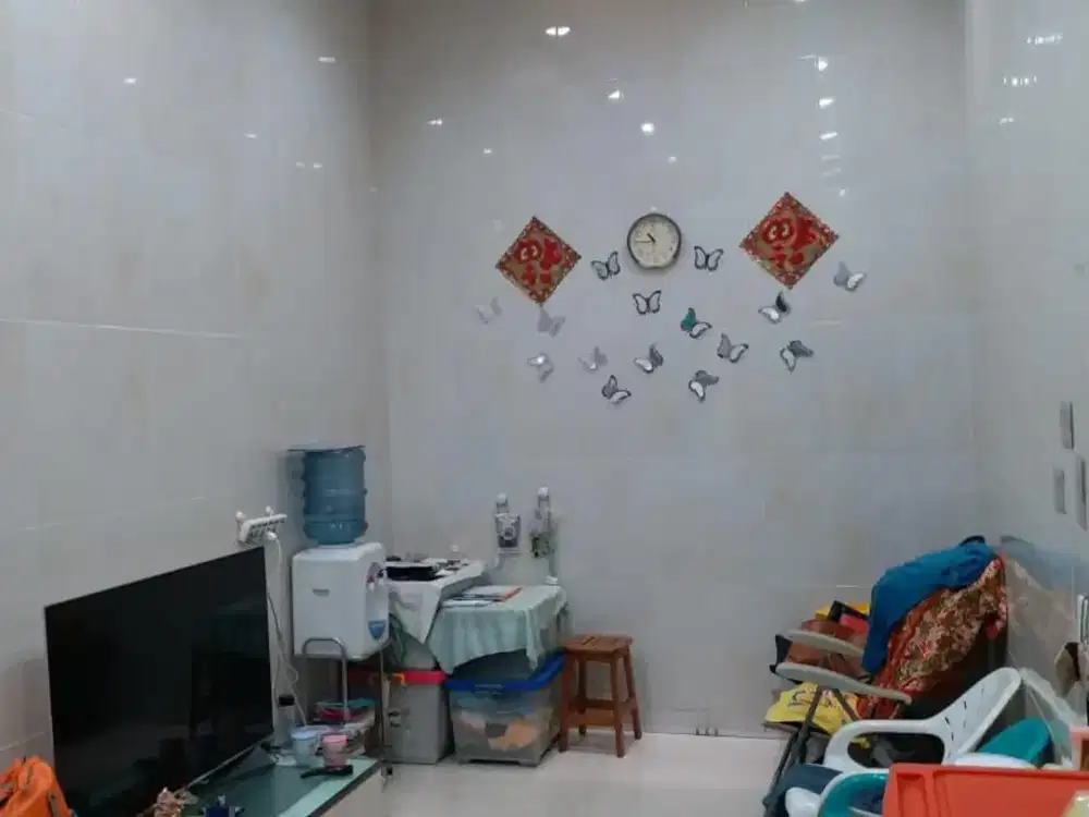 Rumah Taman Palem. 6x15, 3 Lantai, 6 Kamar Tidur, Bisa KPR