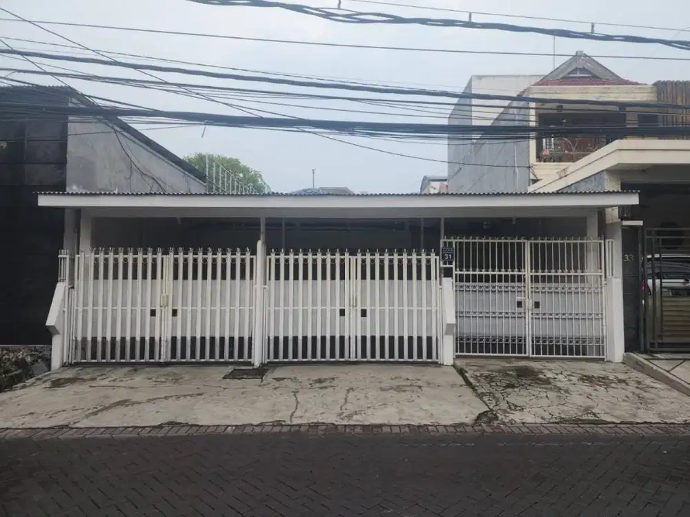 Rumah dijual berlokasi di JL. Simpang Darmo Permai Selatan (LE) SBY