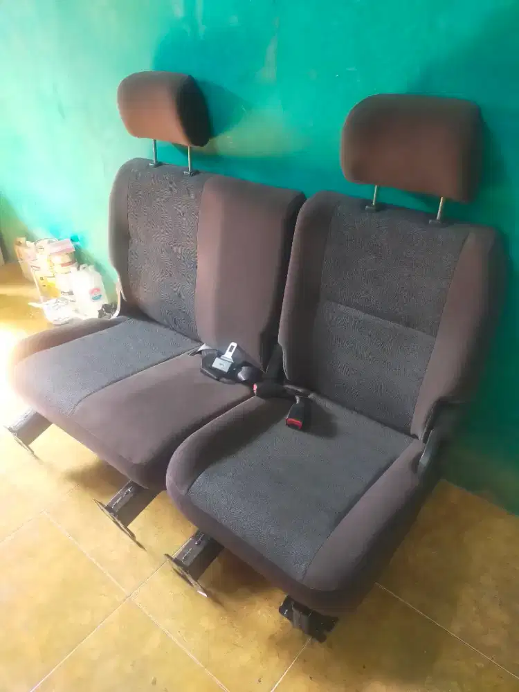 Dijual cepat  1 set jok tengah apv