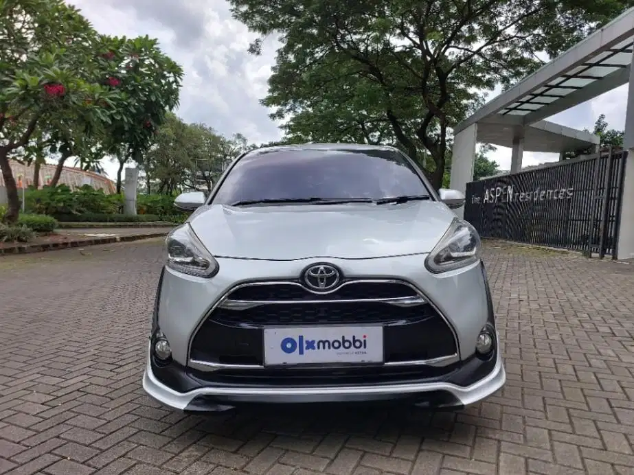 LOW DP Toyota Sienta 1.5 Q Bensin-AT 2017 BOU