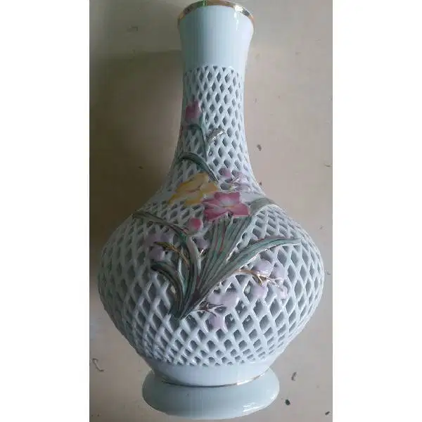 Original vintage antik vas krawangan unik dan menarik untuk di koleksi