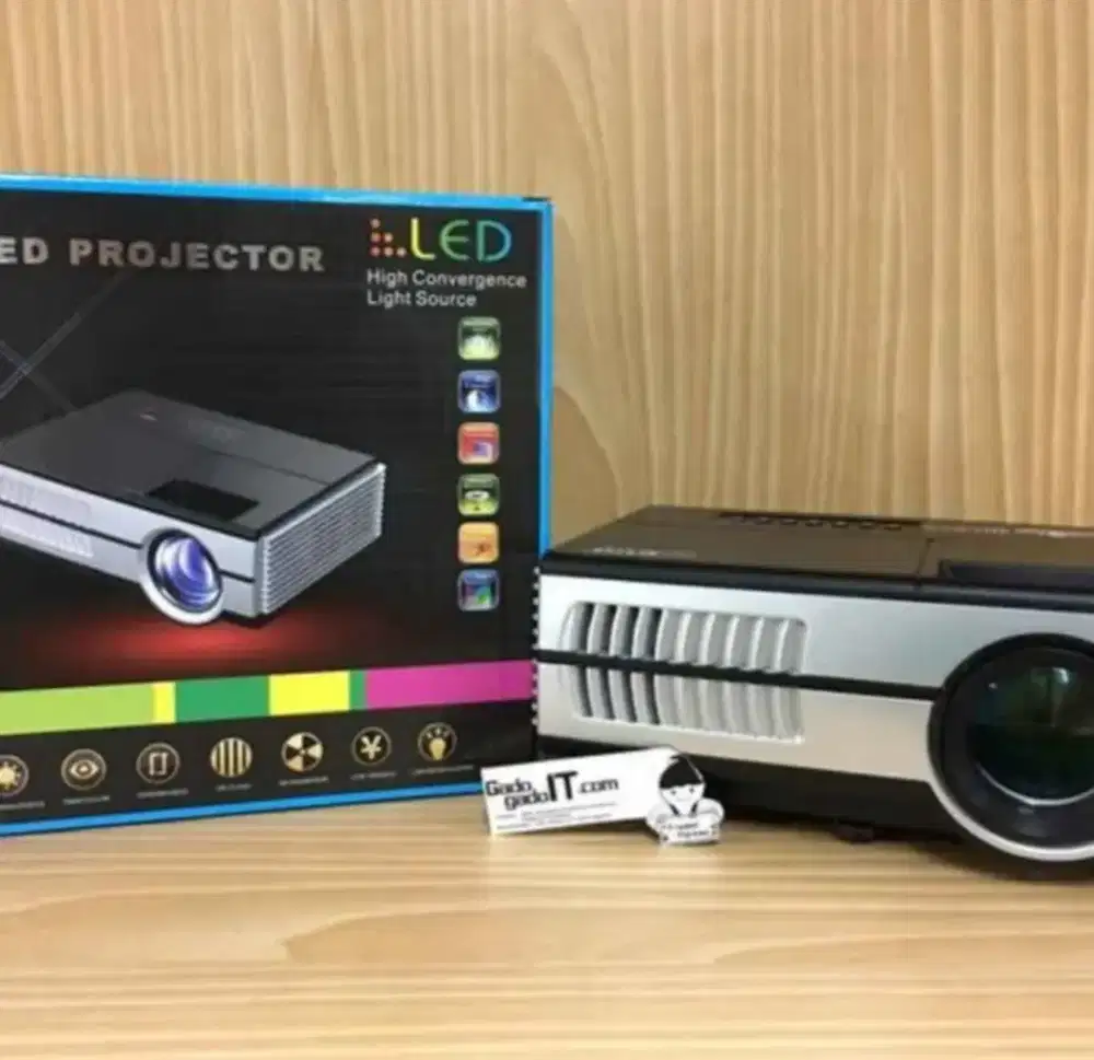 Di Jual Mini proyektor Mini LED portable EUG 600D support HD 1080P