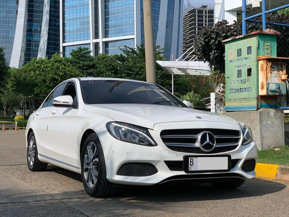 (CASH) Mercedes C200 NIK 2017 Hitam