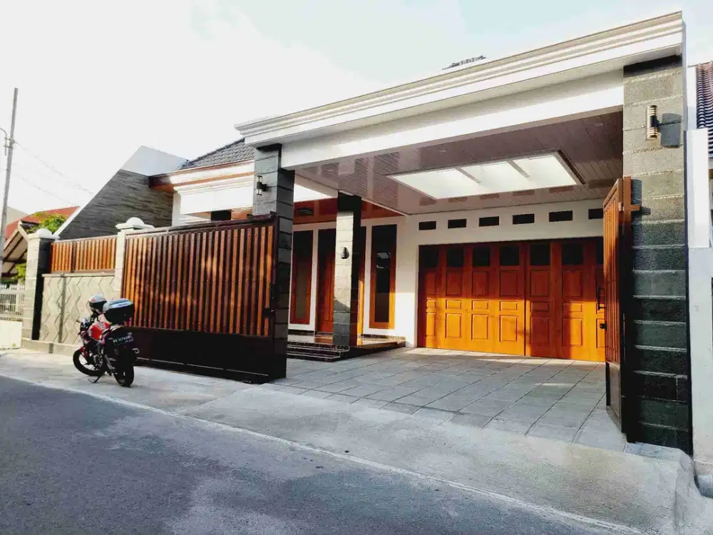 Rumah Mewah 261m² Gress Dekat Fave Manahan Solo