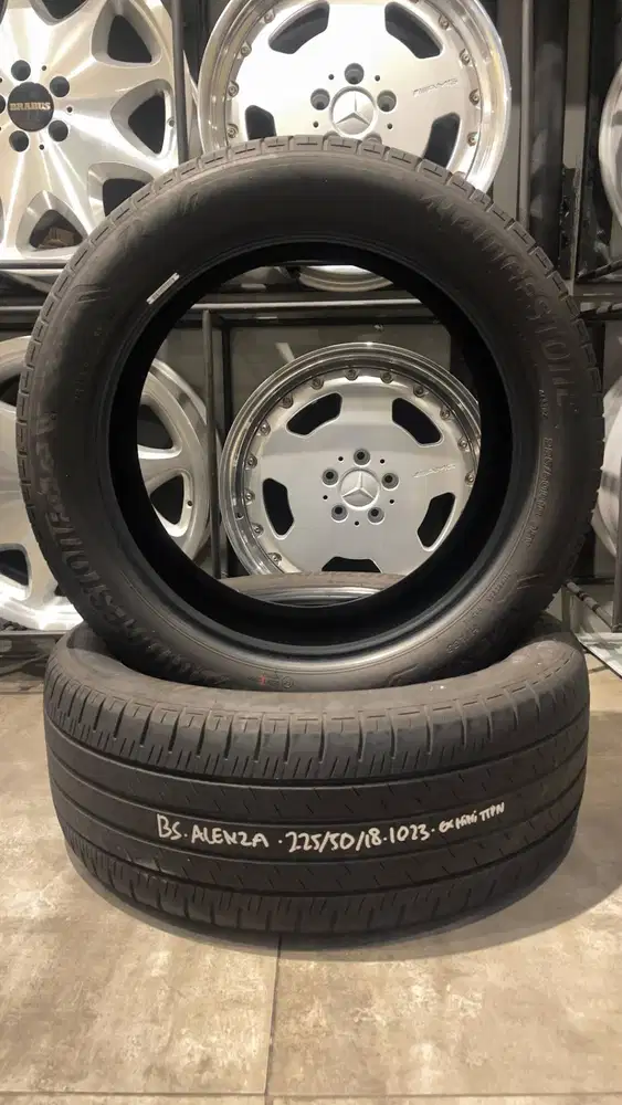 2 Ban Bridgestone Alenza 225/50/18 Tahun 2023
