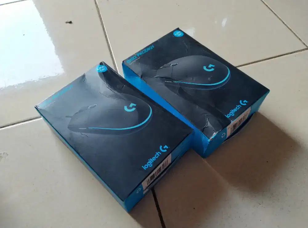 Mouse Gaming Logitech G102 Prodigy masih baru