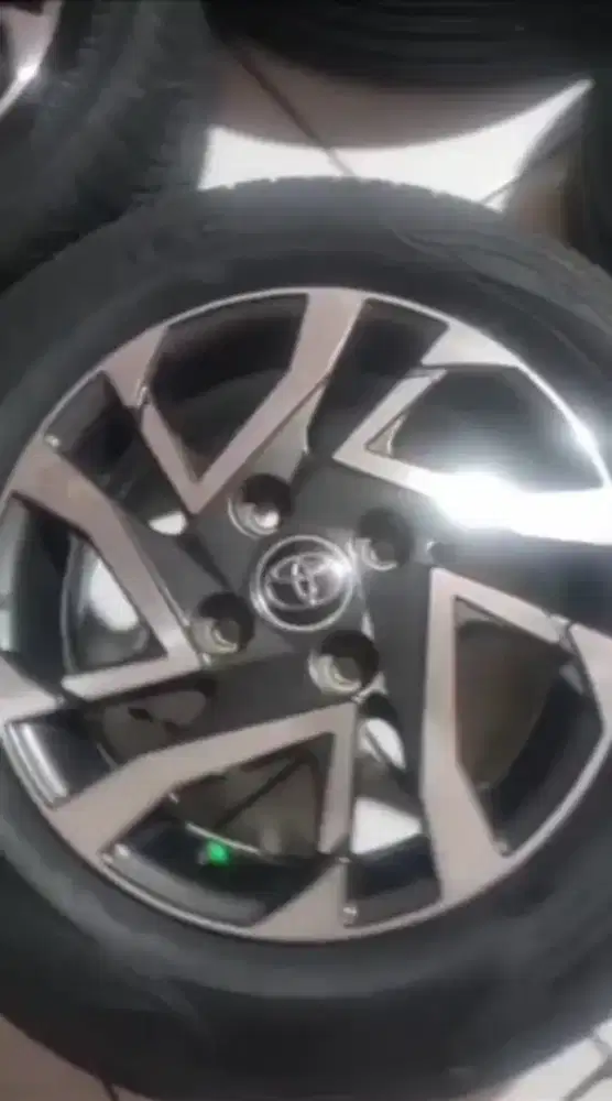 Veleg & Ban( AVANZA VELOZ RING19 NIK BAN2023)