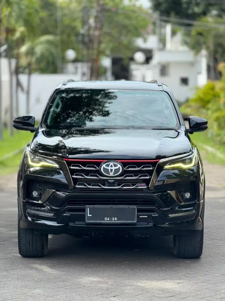 Toyota Fortuner 2.4 VRZ TRD Diesel AT 2021