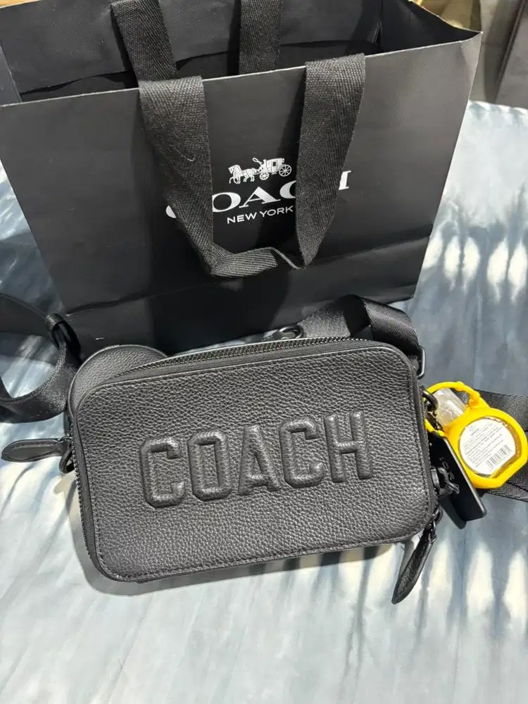 Tas slempang coach hitam