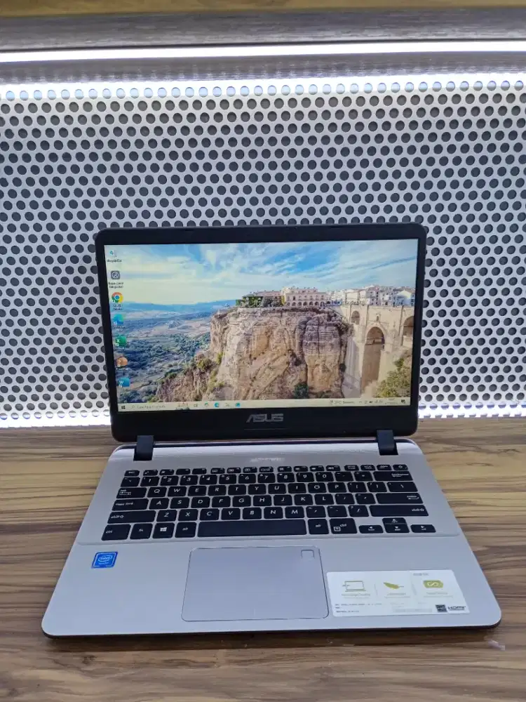 Asus Vivobook A407M intel N4000 Ram4GB SSD NVME128GB Hardisk1TB 1000GB