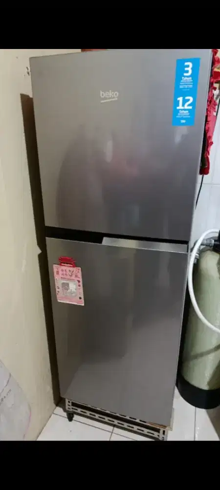 Kulkas BECO RDNT 230 L