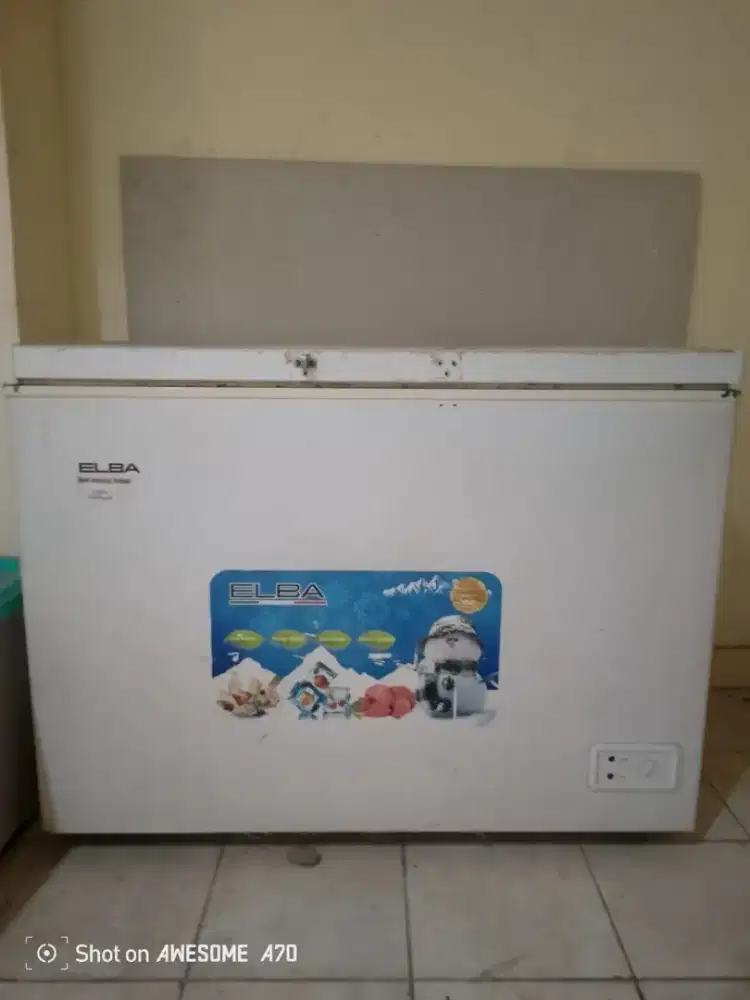 For sale bundling 2 freezer
