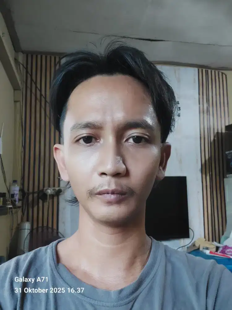 Staff administrasi spesialis