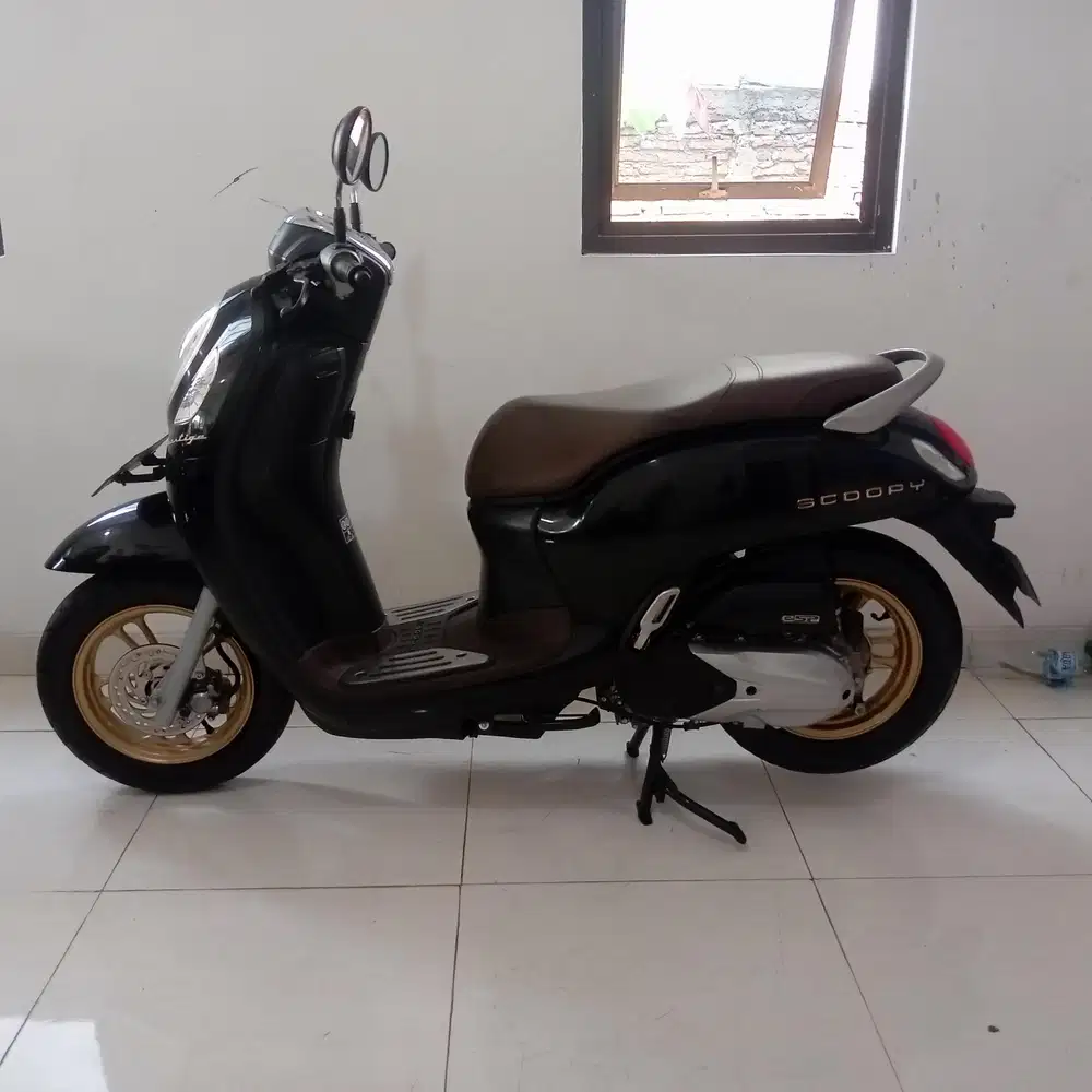 Scoopy prestige 2021 istimewa