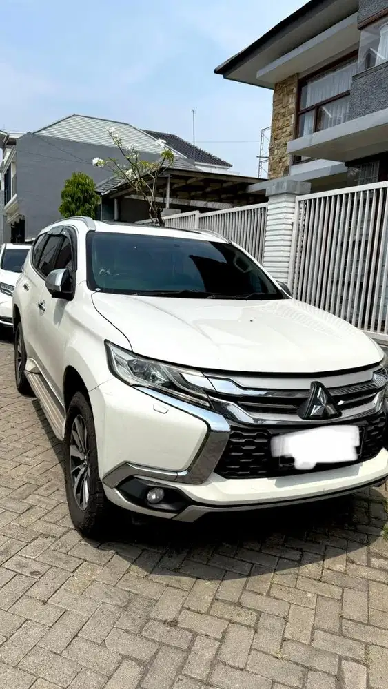 Jual mobil pajero sport 2.4 LDKR 4x4 8AT