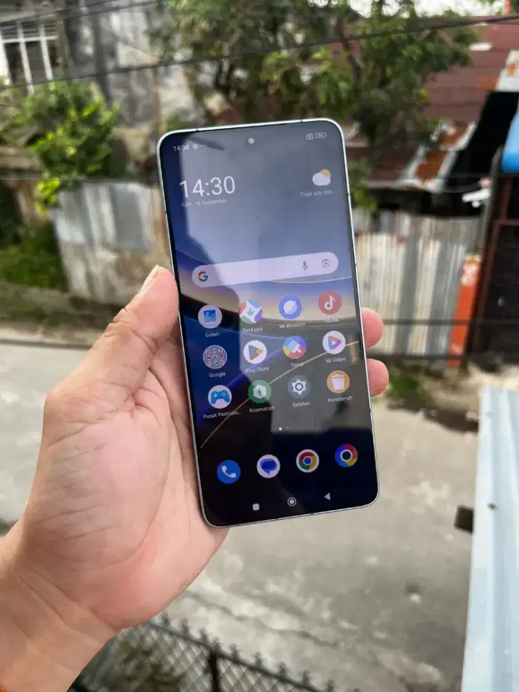 Poco F7 Pro 12/512 Garansi Resmi Desember 2026