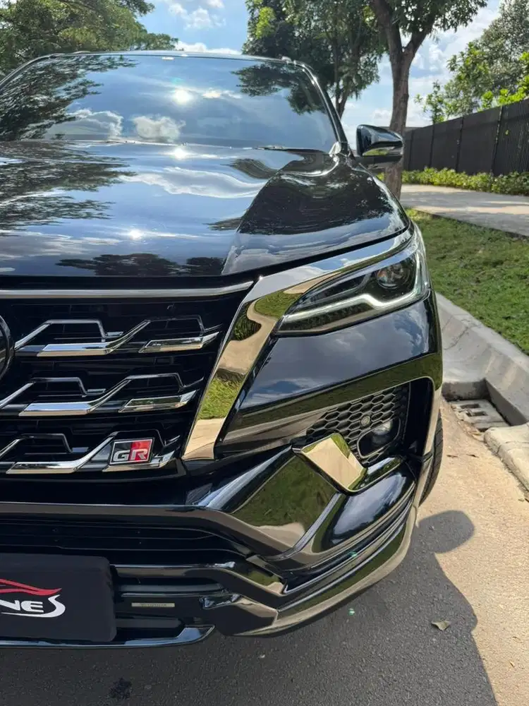 toyota fortuner gr 2.8 2023 like new tgn1!