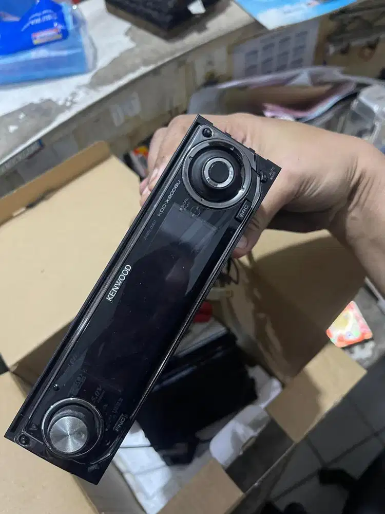 head Unit Single Din high res with DTA KDC-X9006U