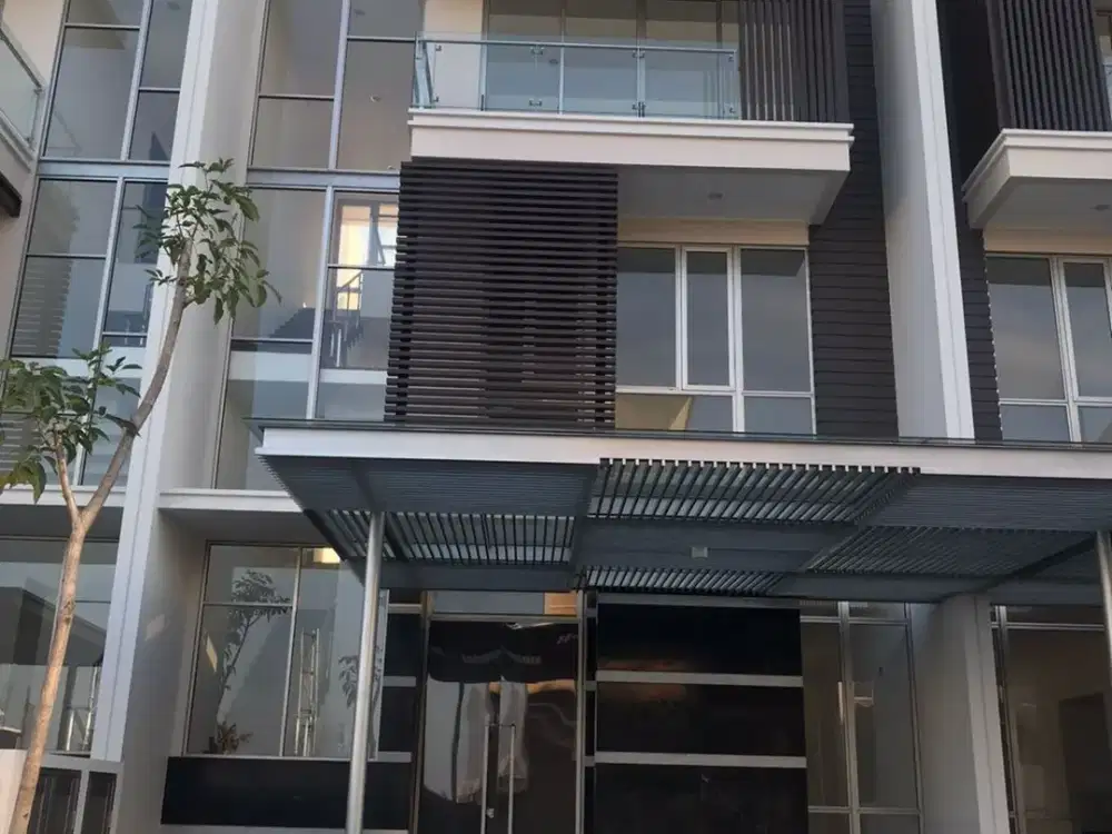 Dijual cepat rumah Mozart Golf Island