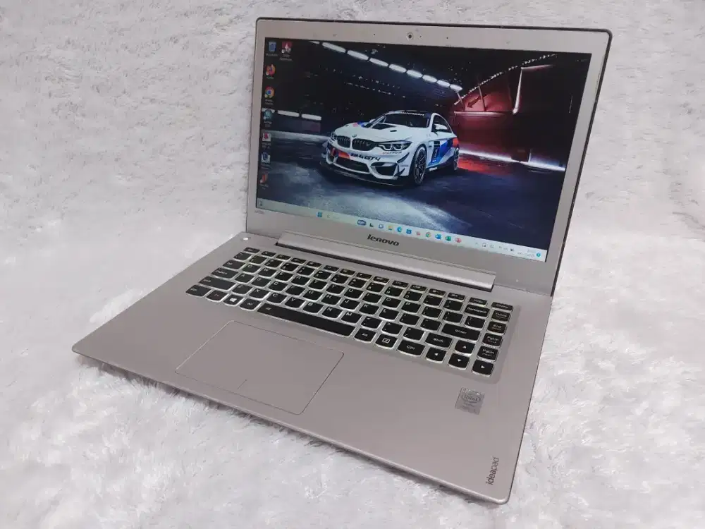 Laptop Lenovo core i7 SLIM