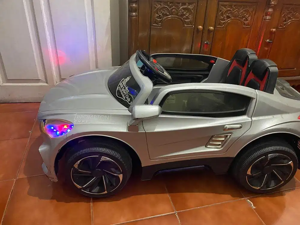 Mobil Aki Anak Volta