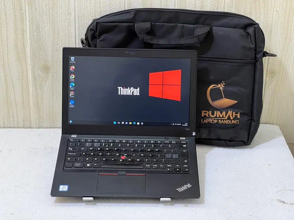 Lenovo ThinkPad X280 i5-8250U RAM 8 SSD 256 12,5 inch IPS Garansi