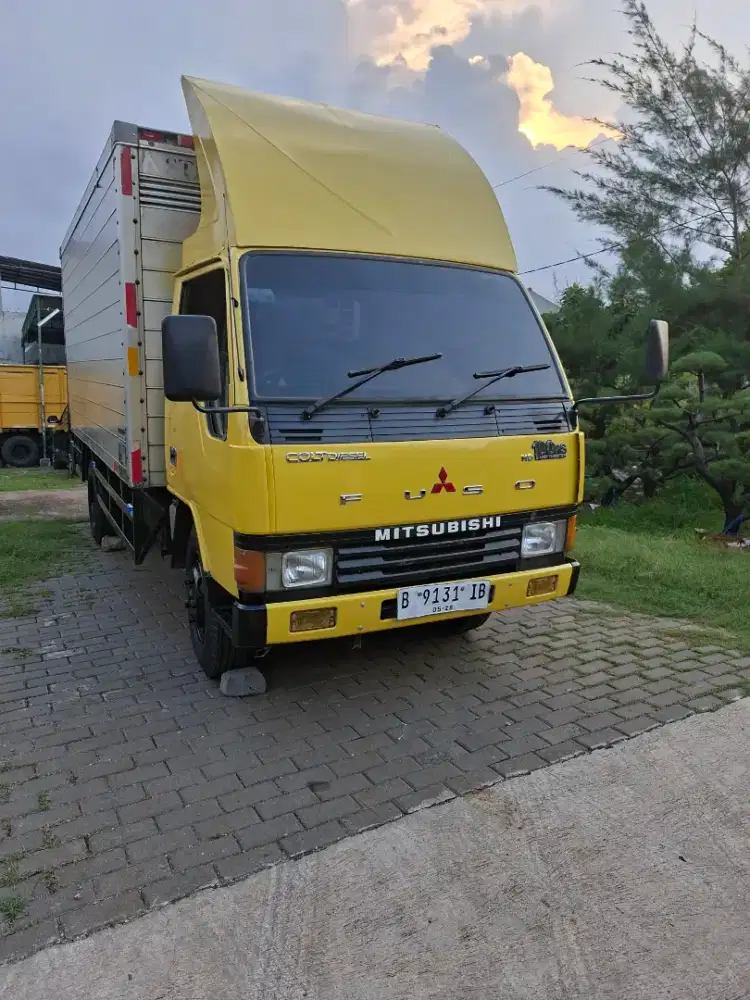Mitsubishi Colt Diesel .FE.334.CDD.6 Ban Box Cargo Alm .Adi Citra