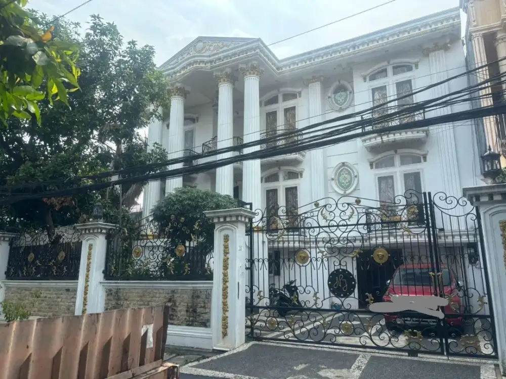 DIJUAL CEPAT!!! RUMAH MEWAH SIAP HUNI 2 LANTAI DI JAKARTA PUSAT