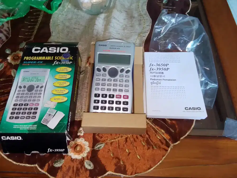 CALCULATOR SCIENTIFIC fx-3950P.